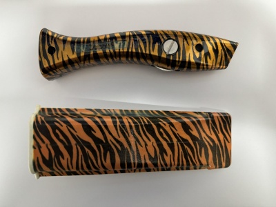 Dolphin Knife - Tiger Skin